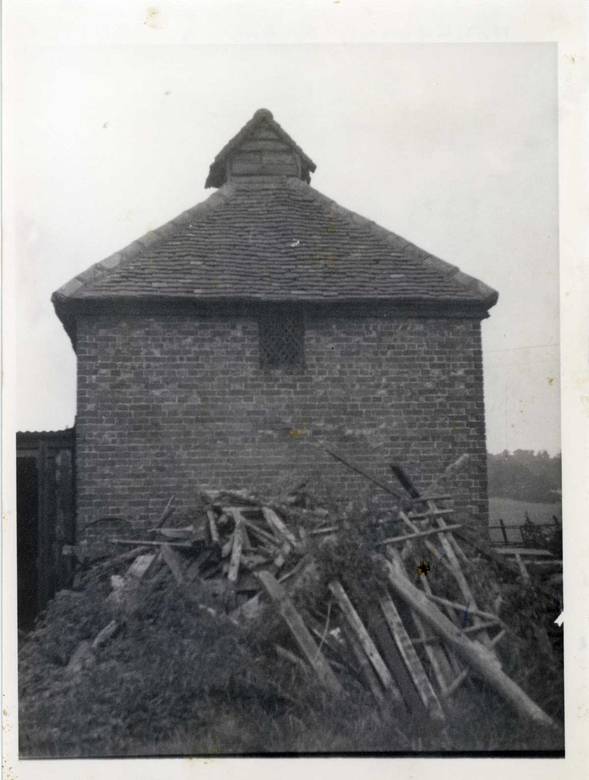 Aldbury dovecote