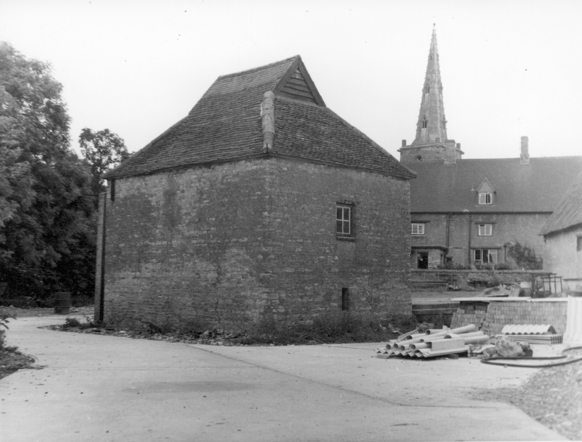 Penmaen Priory